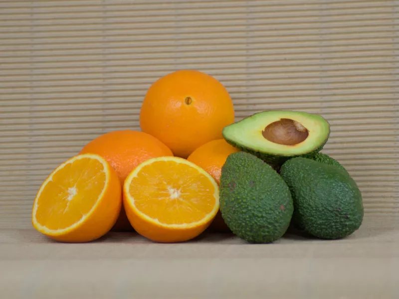 Kiste Gemischt 10 kg (9 kg Orangen + 1 kg Avocados)