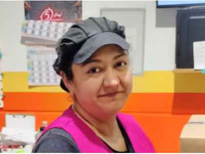 Luz: Mitarbeiterin, wähle und sortiere die Orangen