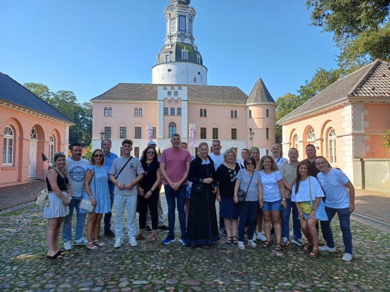 Ruth Palomero Und Das Team In Jever, Der Partnerstadt Von Cullera